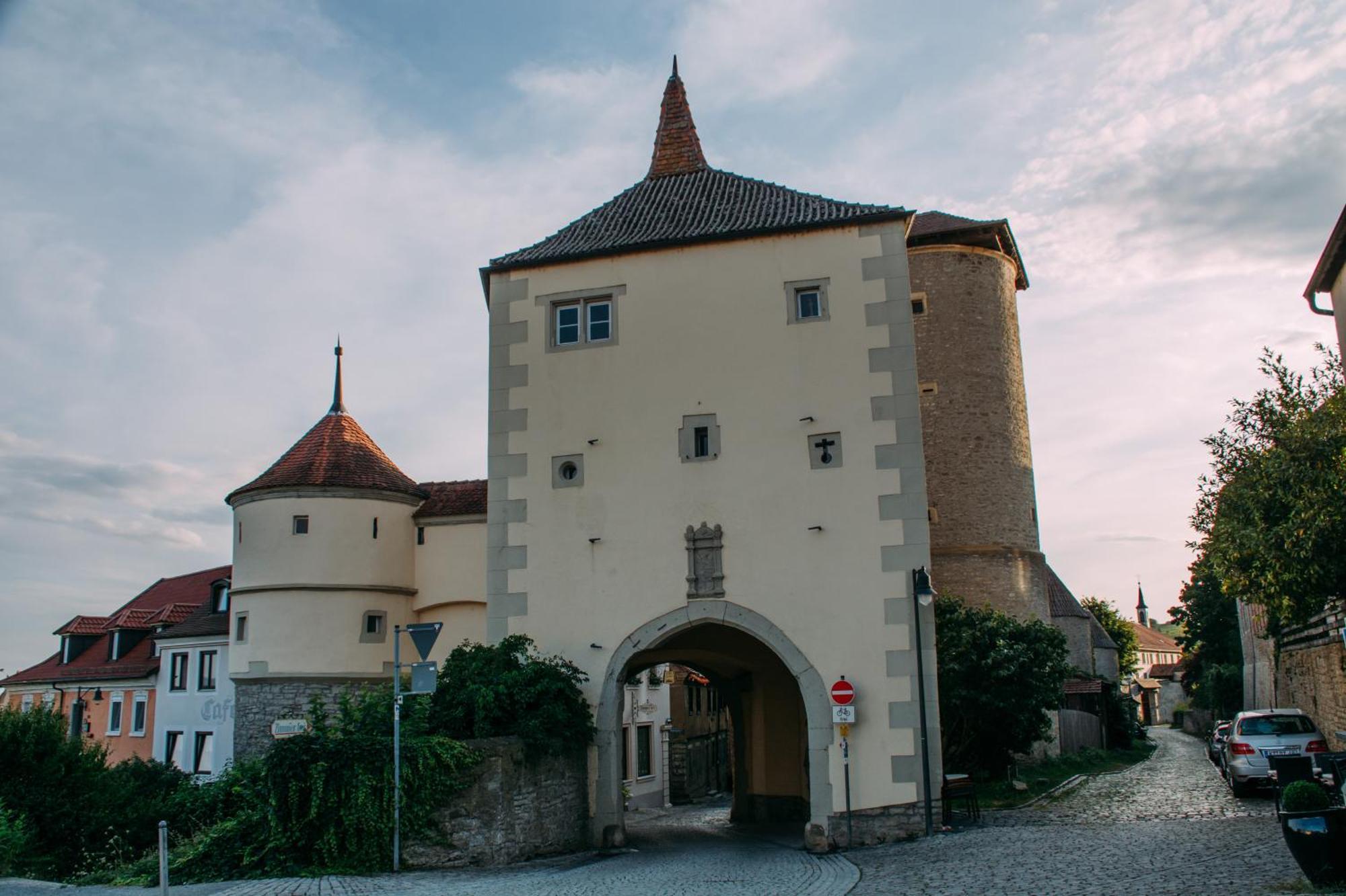 Akzent Hotel Franziskaner Деттельбах Экстерьер фото